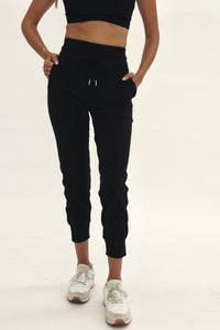 Seaav Vanora Essex Jogger in Onyx