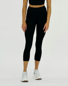 Seaav Vanora Capri Legging with Pockets in Onyx