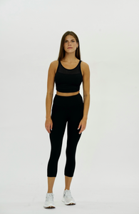 Seaav Vanora Capri Legging with Pockets in Onyx 4