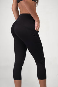Seana high waisted pocket capri legging - navy / xsmall
